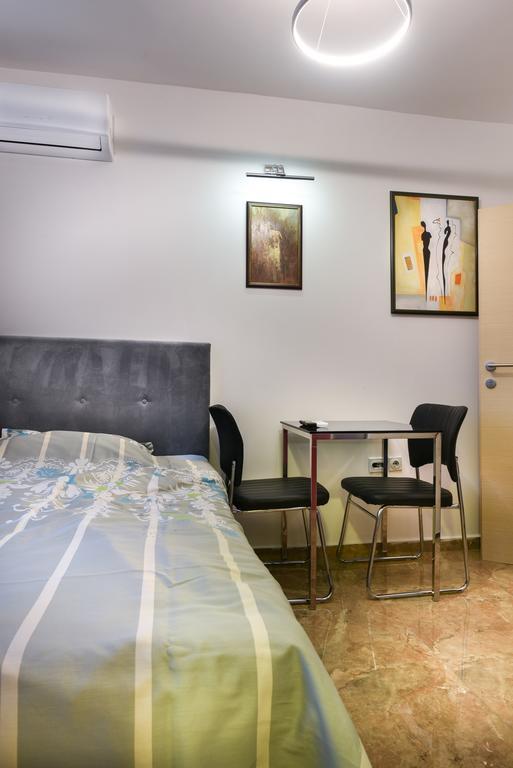 Skopje Deluxe Apartments Екстер'єр фото